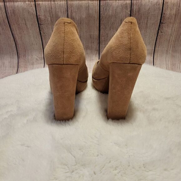 Gianni Bini tan suade block heels - Picture 6 of 8